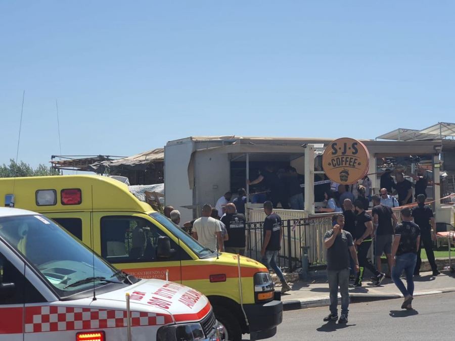 ساجور القاء قنبله يدويه على احد المحلات واصابه خطره في المكان 